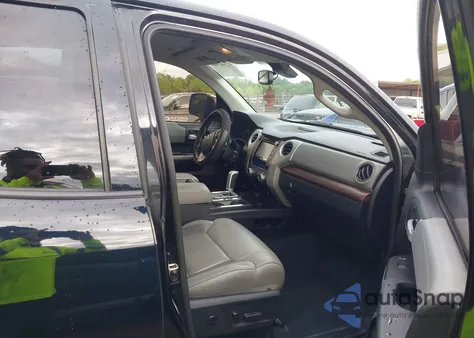 2019 Toyota Tundra Limited 5.7L V8 из США, поврежденный, VIN 5TFSY5F15KX254358